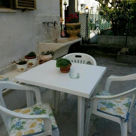 Bed and Breakfast Alfi Beb Le Torri Екстер'єр фото