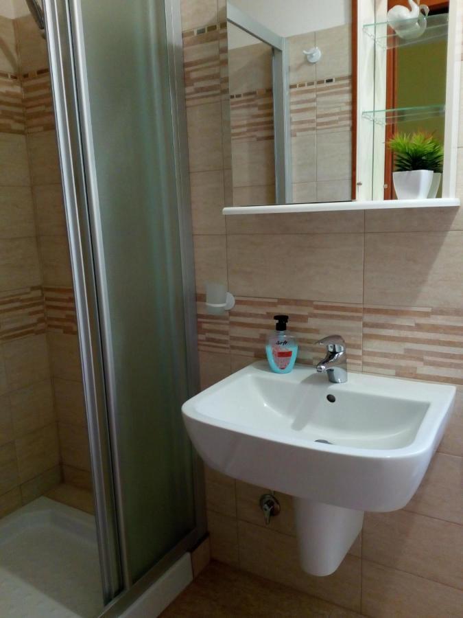 Bed and Breakfast Alfi Beb Le Torri Екстер'єр фото