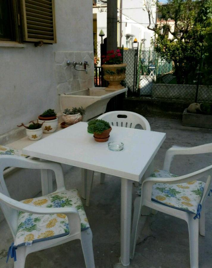 Bed and Breakfast Alfi Beb Le Torri Екстер'єр фото